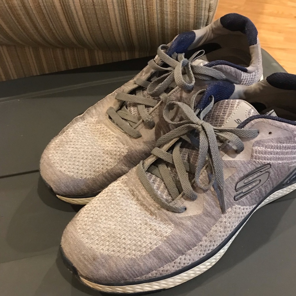 Sketcher memory foam gray tennis shoes size 10